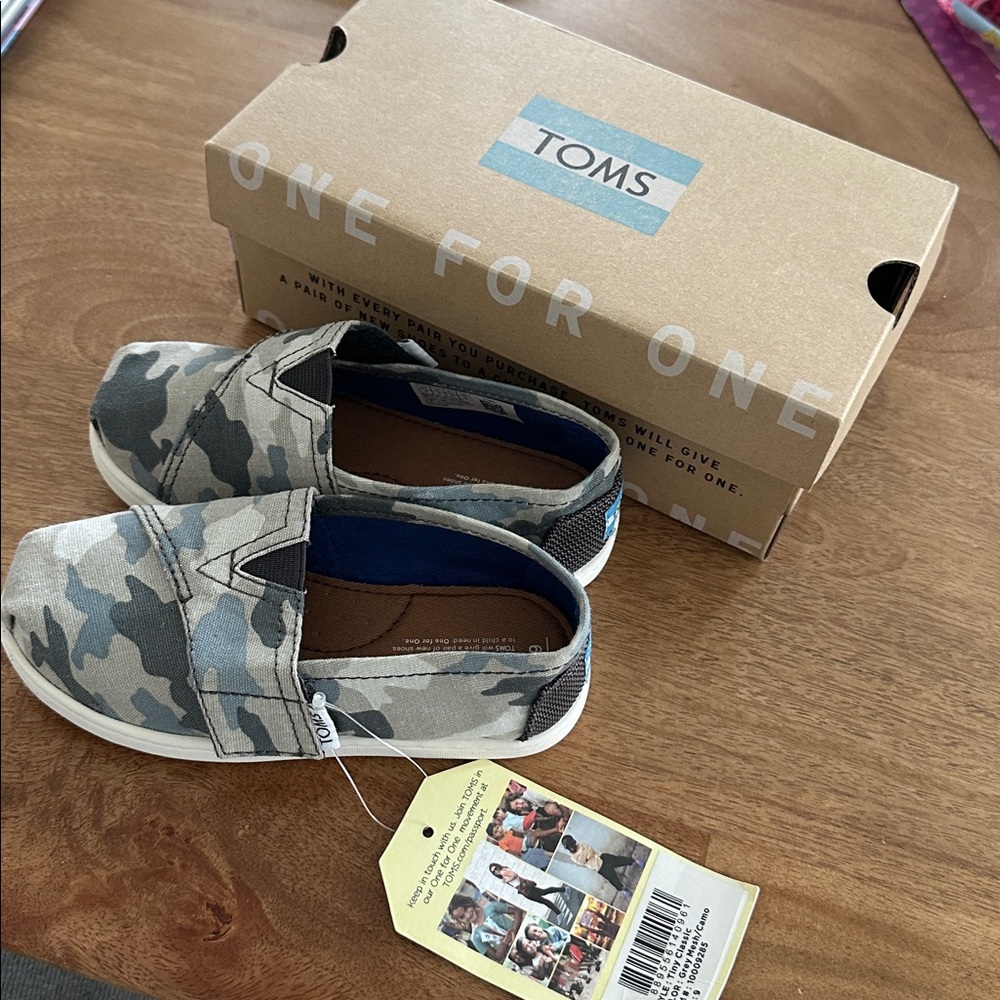TOMS Gray Camouflage Slip-Ons toddler size 9